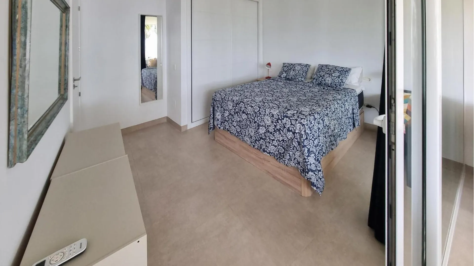2 Bedroom Cozy Apartment In Las Lagunas De Mijas Sitio de Calahonda