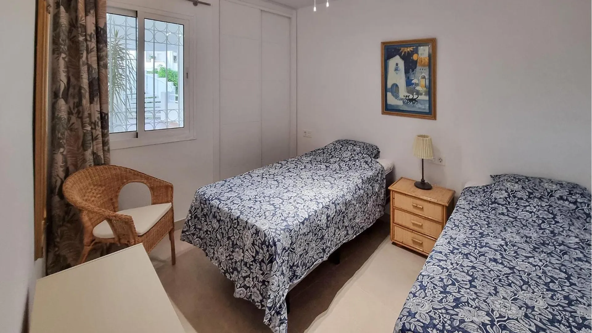2 Bedroom Cozy Apartment In Las Lagunas De Mijas Sitio de Calahonda