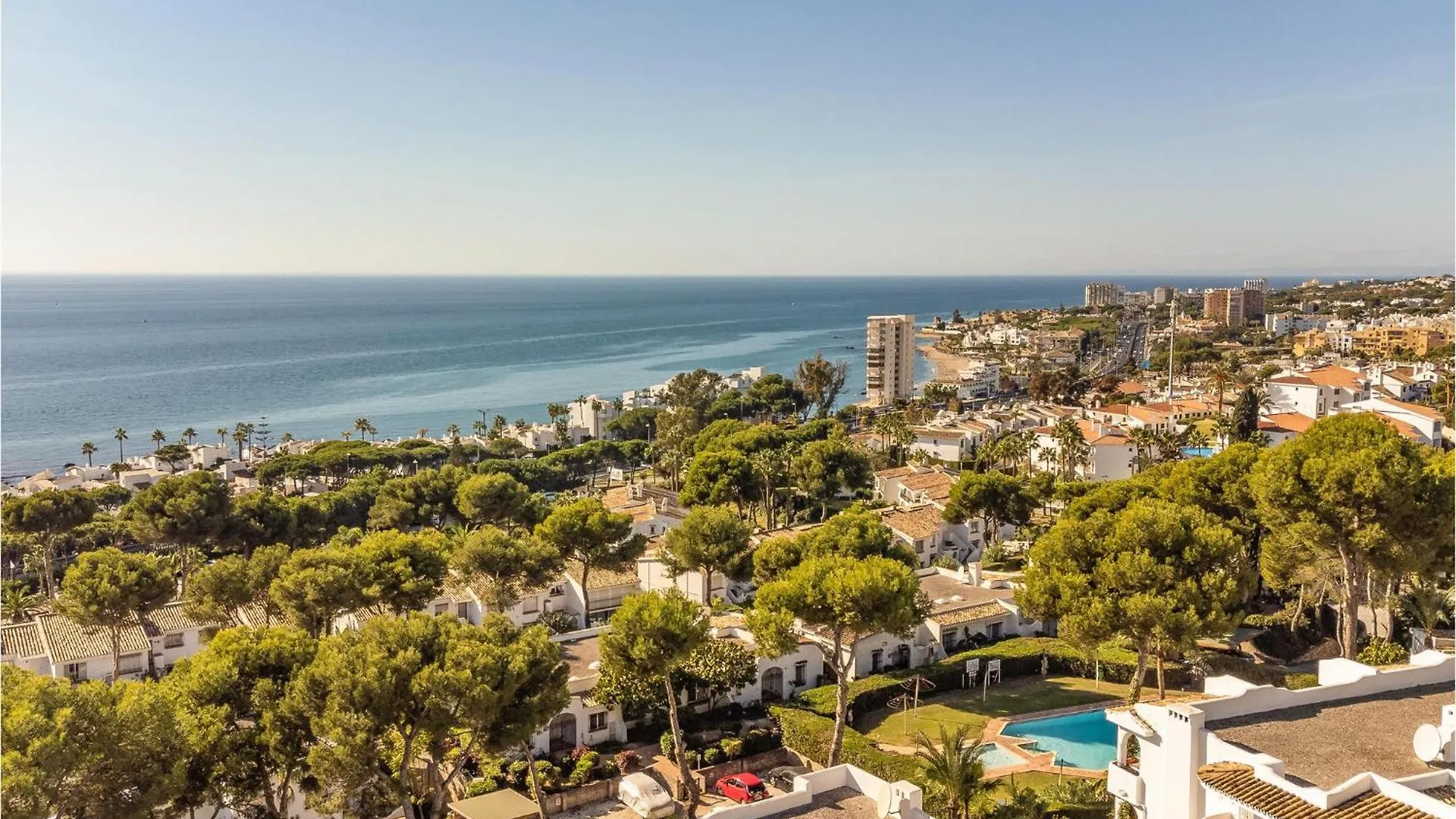 2 Bedroom Cozy Apartment In Las Lagunas De Mijas Sitio de Calahonda